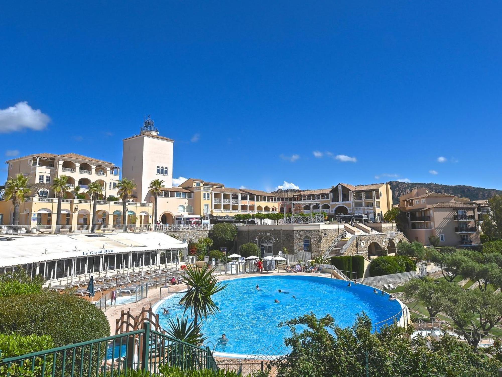Apartment Village Cap Esterel - Le Village-52 By Interhome Сен-Рафаэль Экстерьер фото